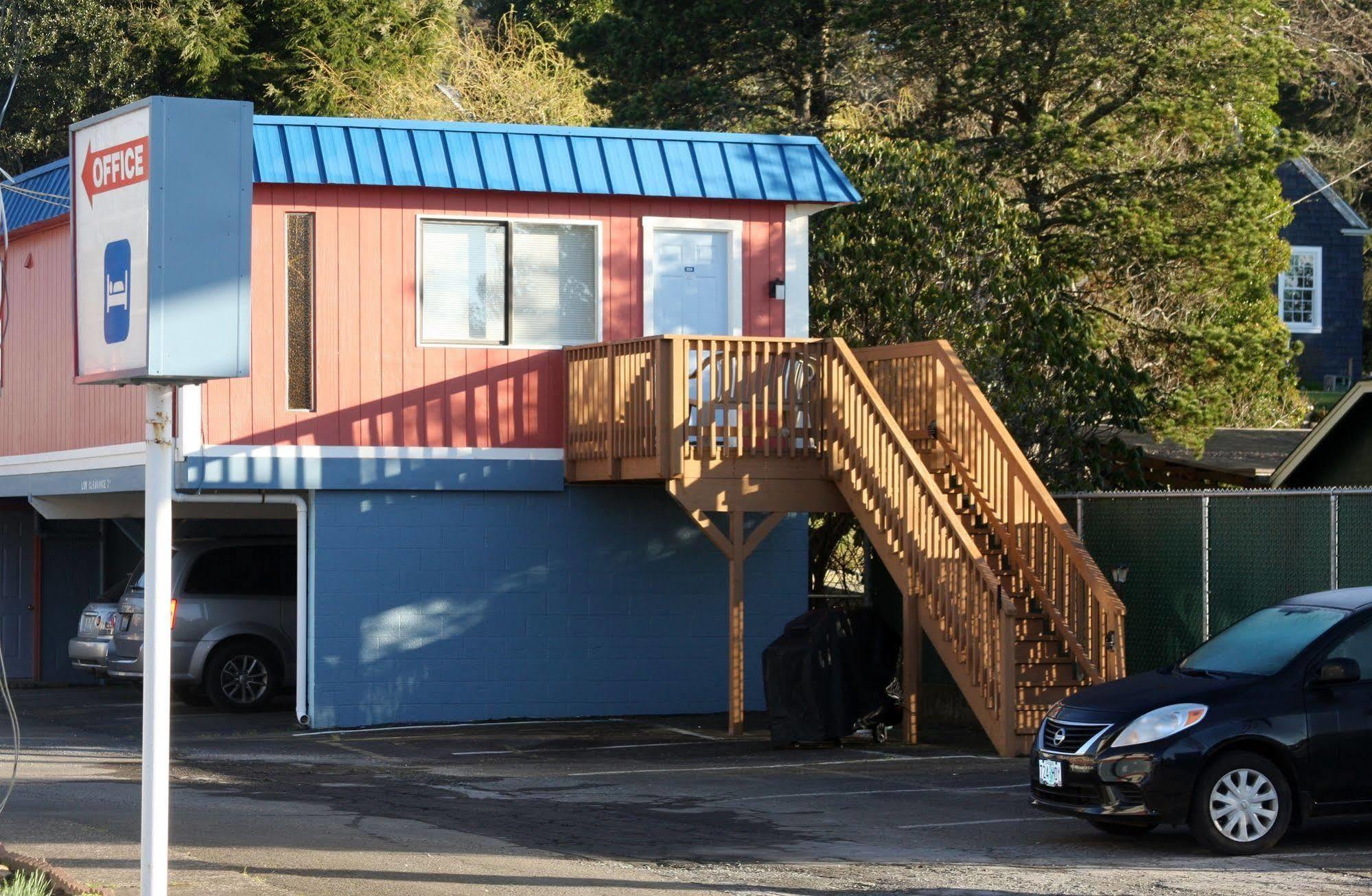 Heidi's Inn Ilwaco Bagian luar foto