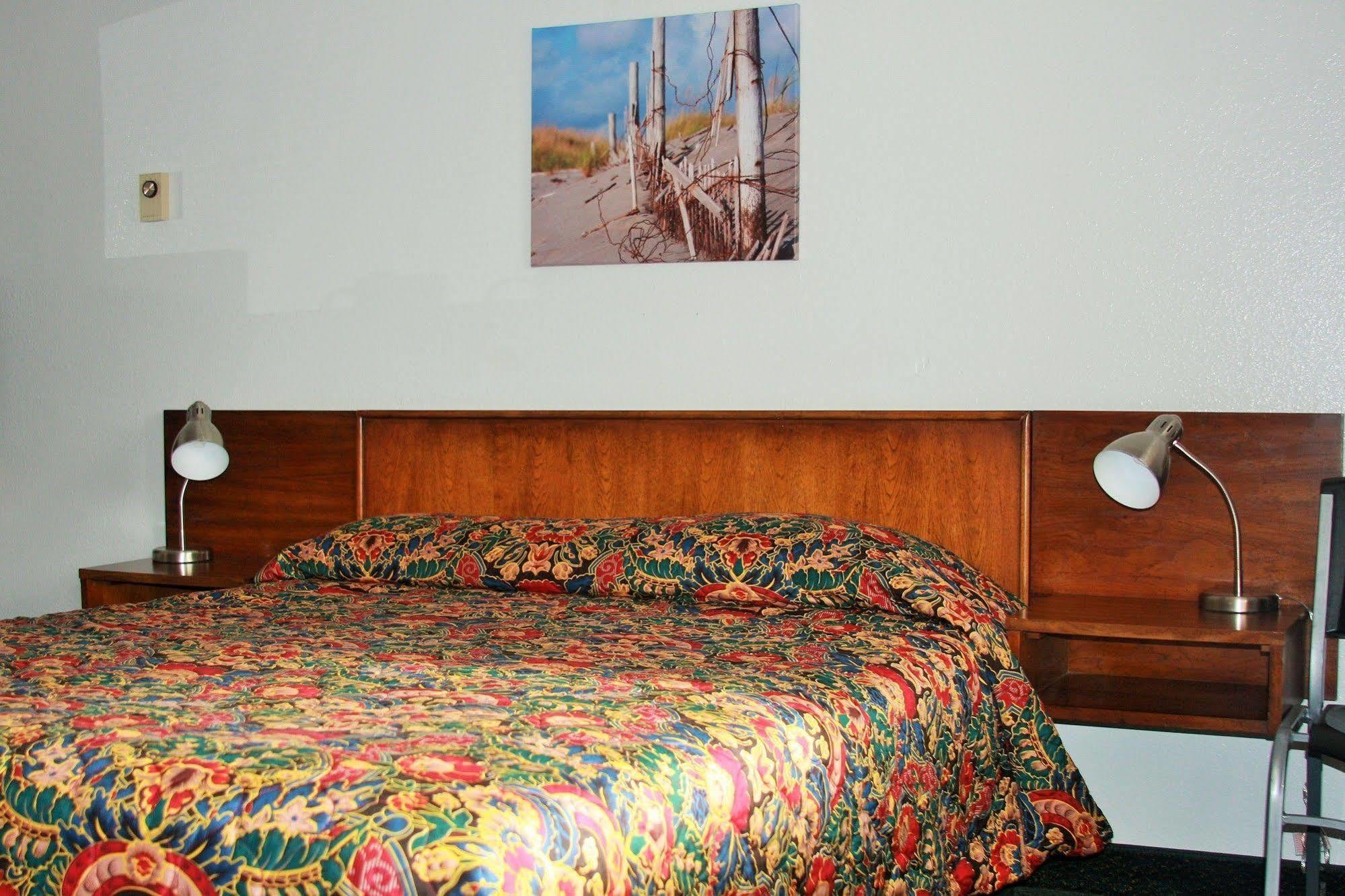 Heidi's Inn Ilwaco Bagian luar foto