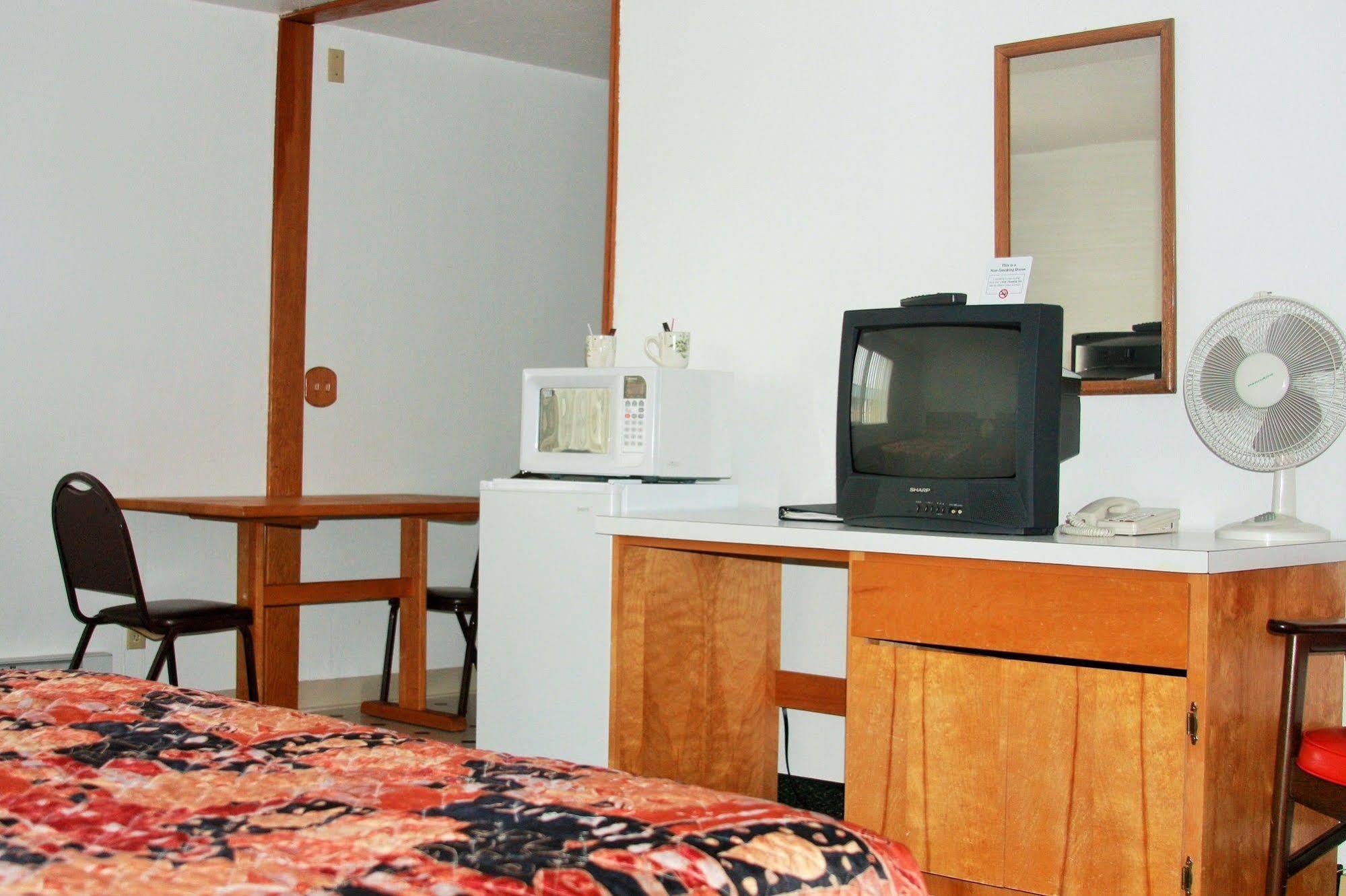 Heidi's Inn Ilwaco Bagian luar foto
